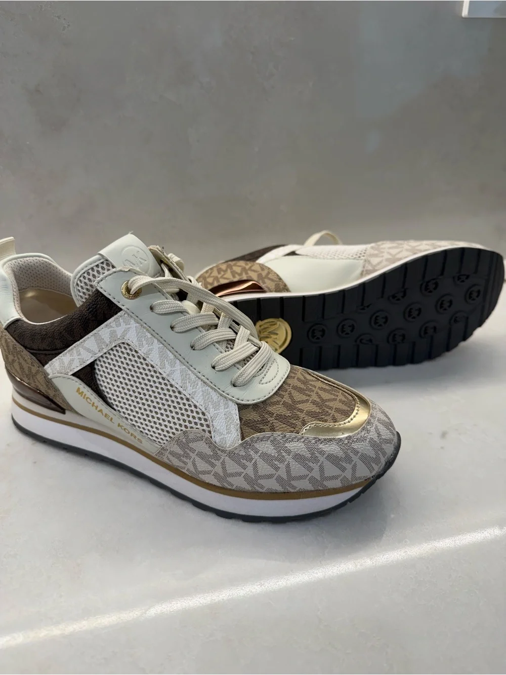 Michael Kors Women’s Wilma Trainer Sneakers Shoes Logo-Print Platform Size 7